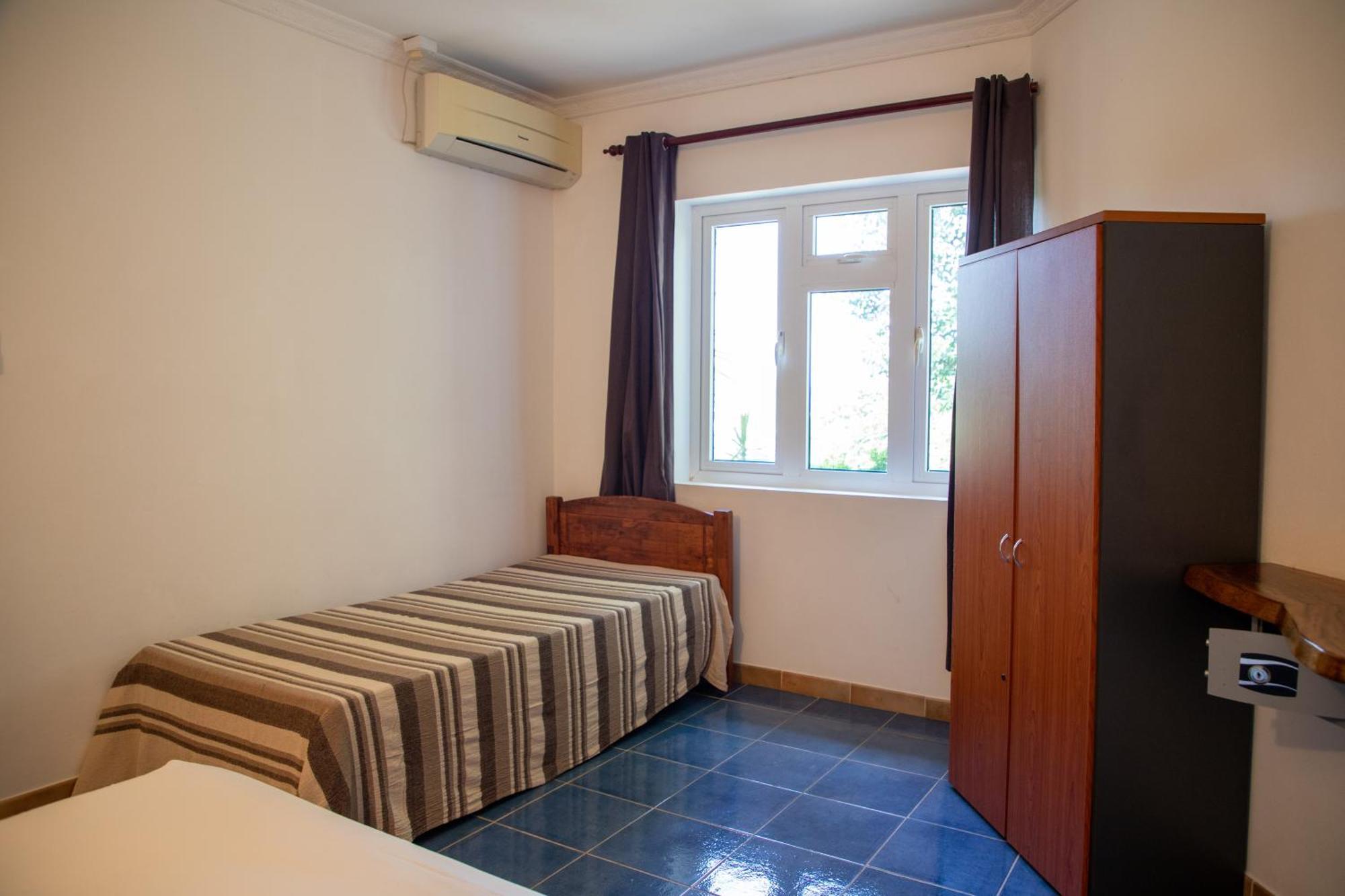 באיה סיינטה אנה Cavern Apartments מראה חיצוני תמונה