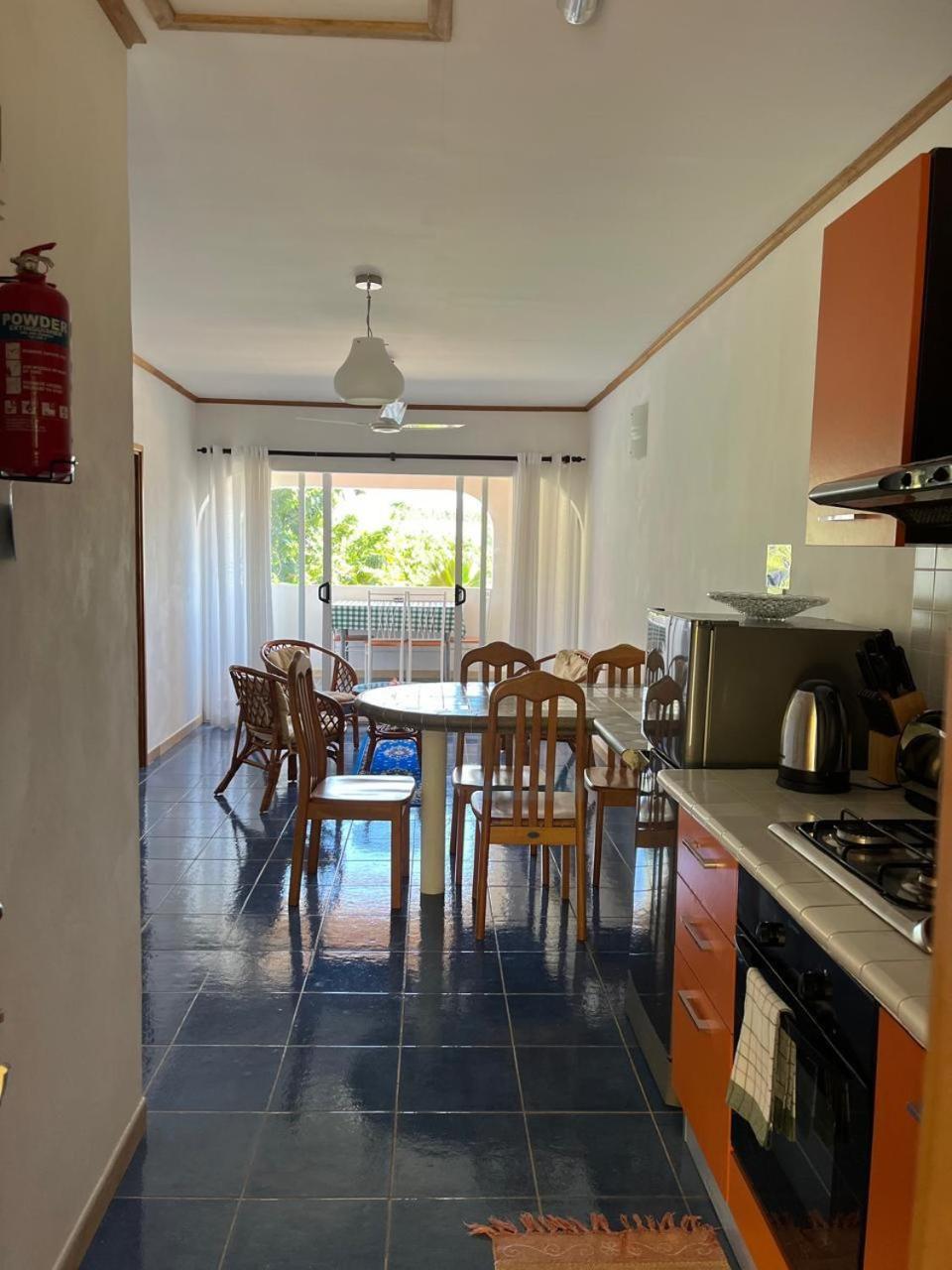 באיה סיינטה אנה Cavern Apartments מראה חיצוני תמונה