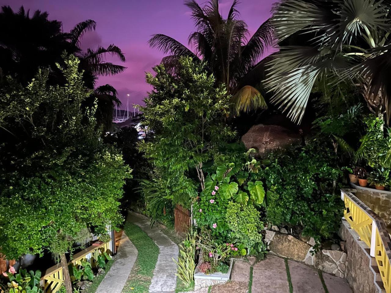 באיה סיינטה אנה Cavern Apartments מראה חיצוני תמונה